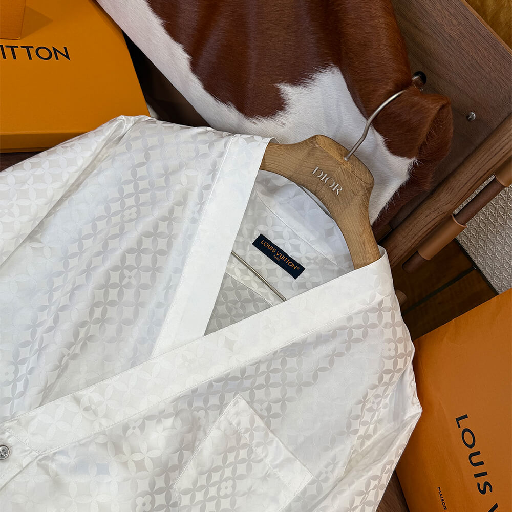 LV UNISEX SHIRT(size:S|M|L|XL)