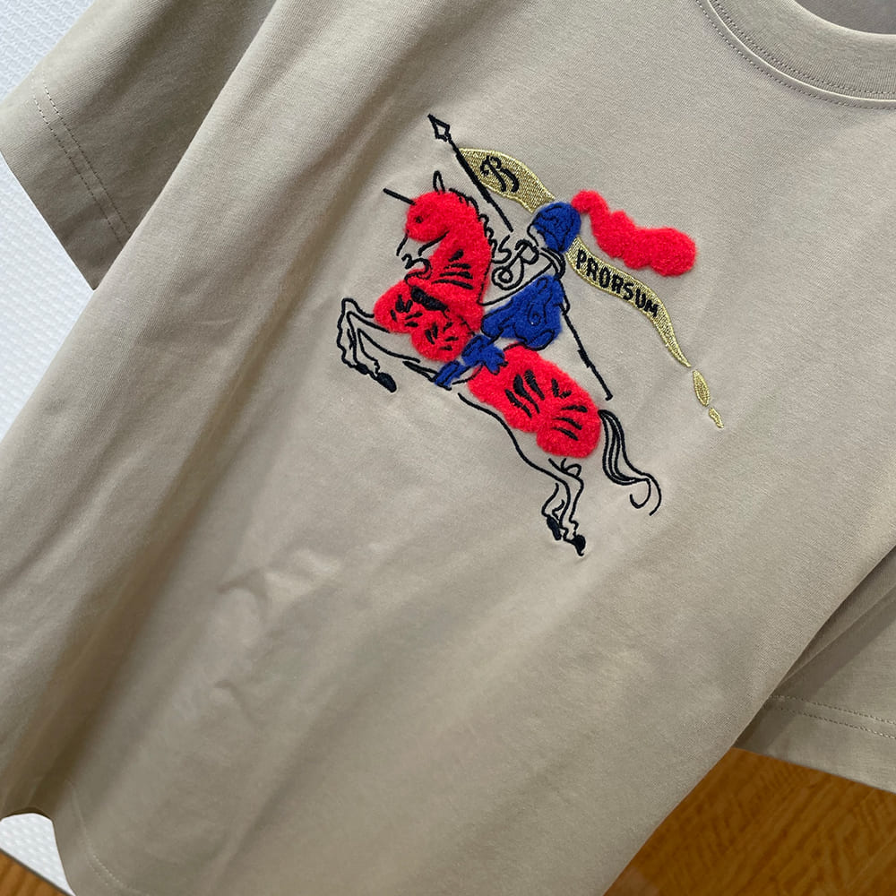 Bv*b*rry UNISEX SHIRT(size:XS|S|M|L)
