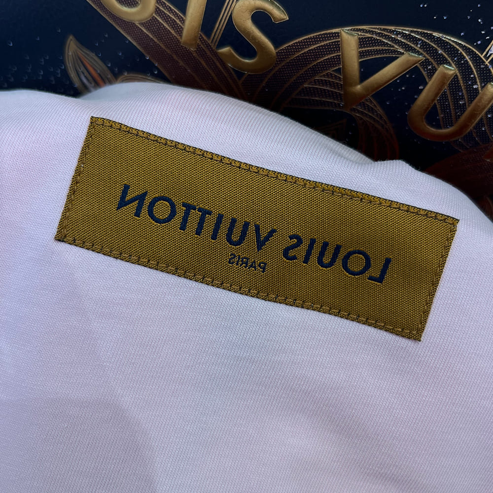LV UNISEX SHIRT(size:XS|S|M|L)