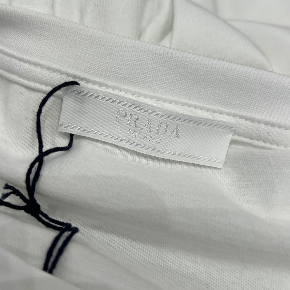 Pra*a UNISEX SHIRT(size:S|M|L|XL)
