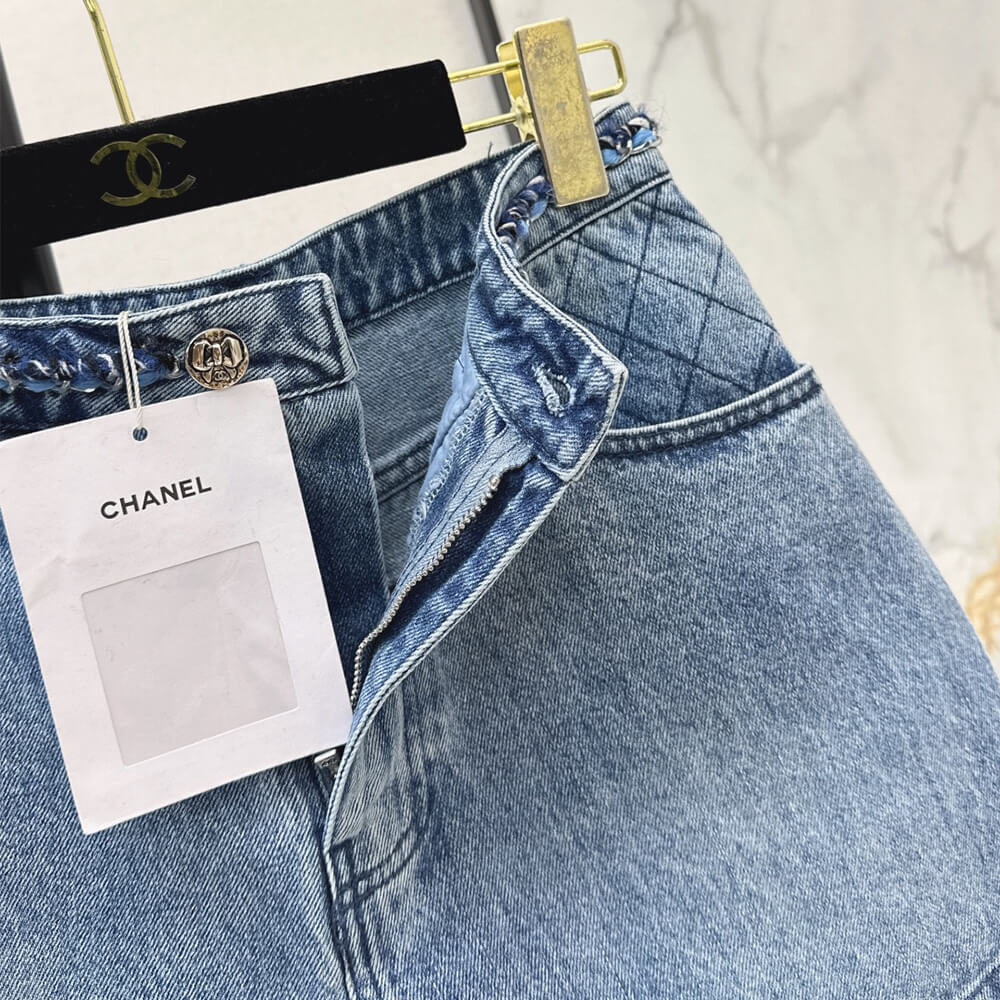 Ch**el WOMEN SHORTS(size:S|M|L)
