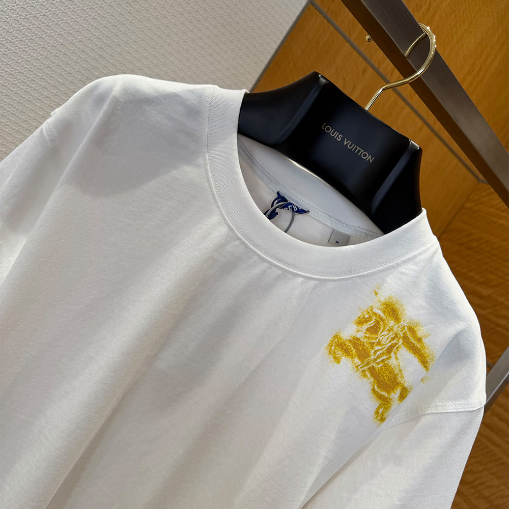 Bv*b*rry UNISEX SHIRT(size:S|M|L|XL)
