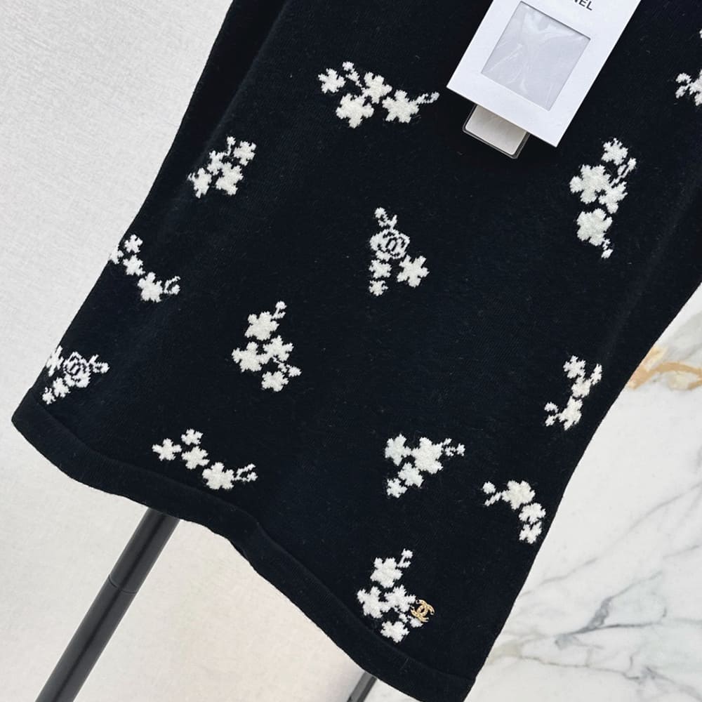 Ch**el WOMEN SHIRT(size:S|M|L)