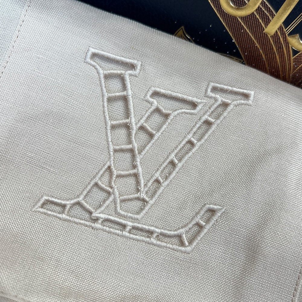 LV UNISEX SHIRT(size:S|M|L|XL)