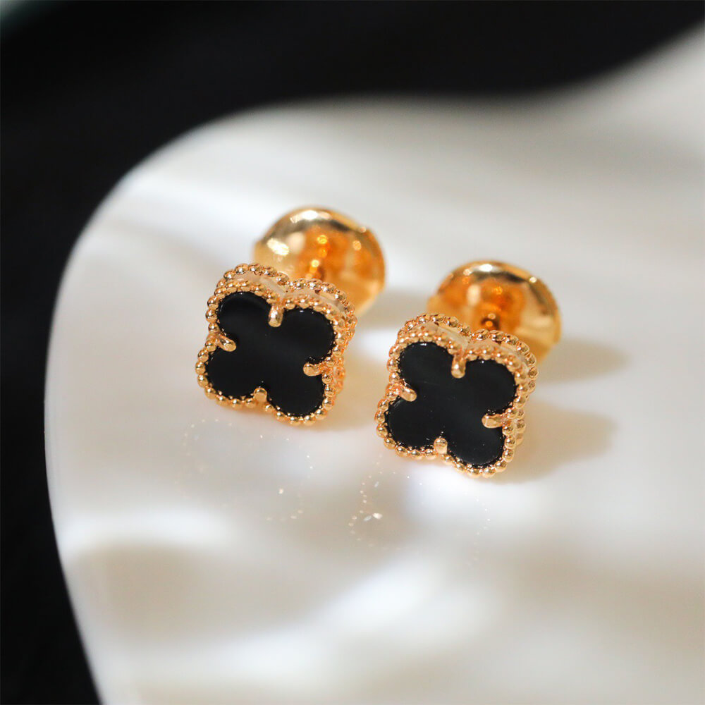 V*n Cl**f & Aepels Earrings