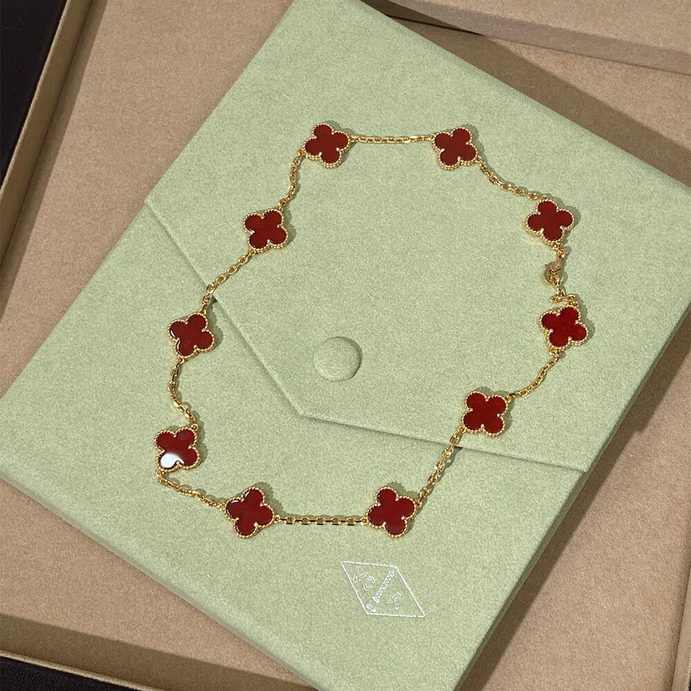 V*n Cl**f & Arpels Necklace