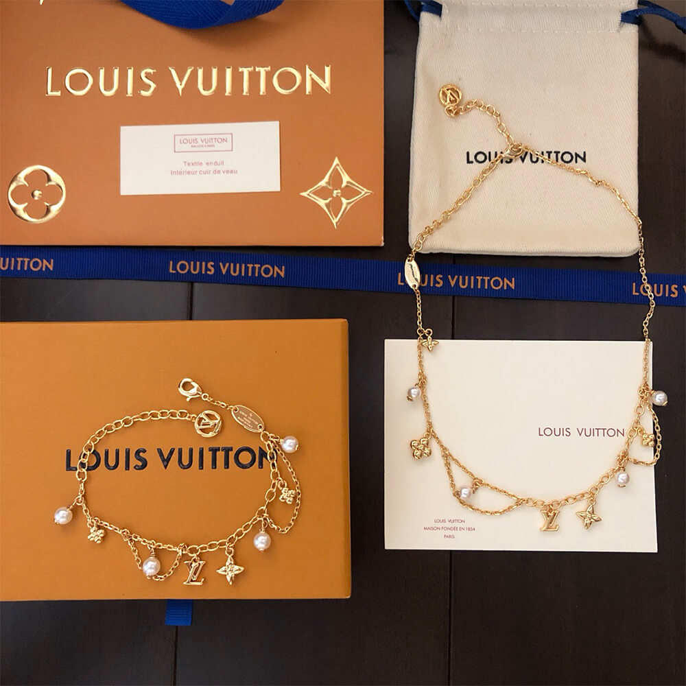 LV Blooming Pearls Necklace
