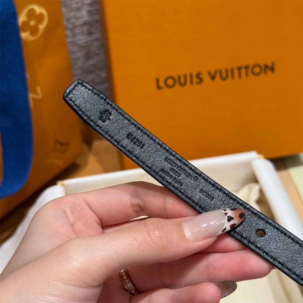 LV Mini Flowergram Studs 15mm Leathert