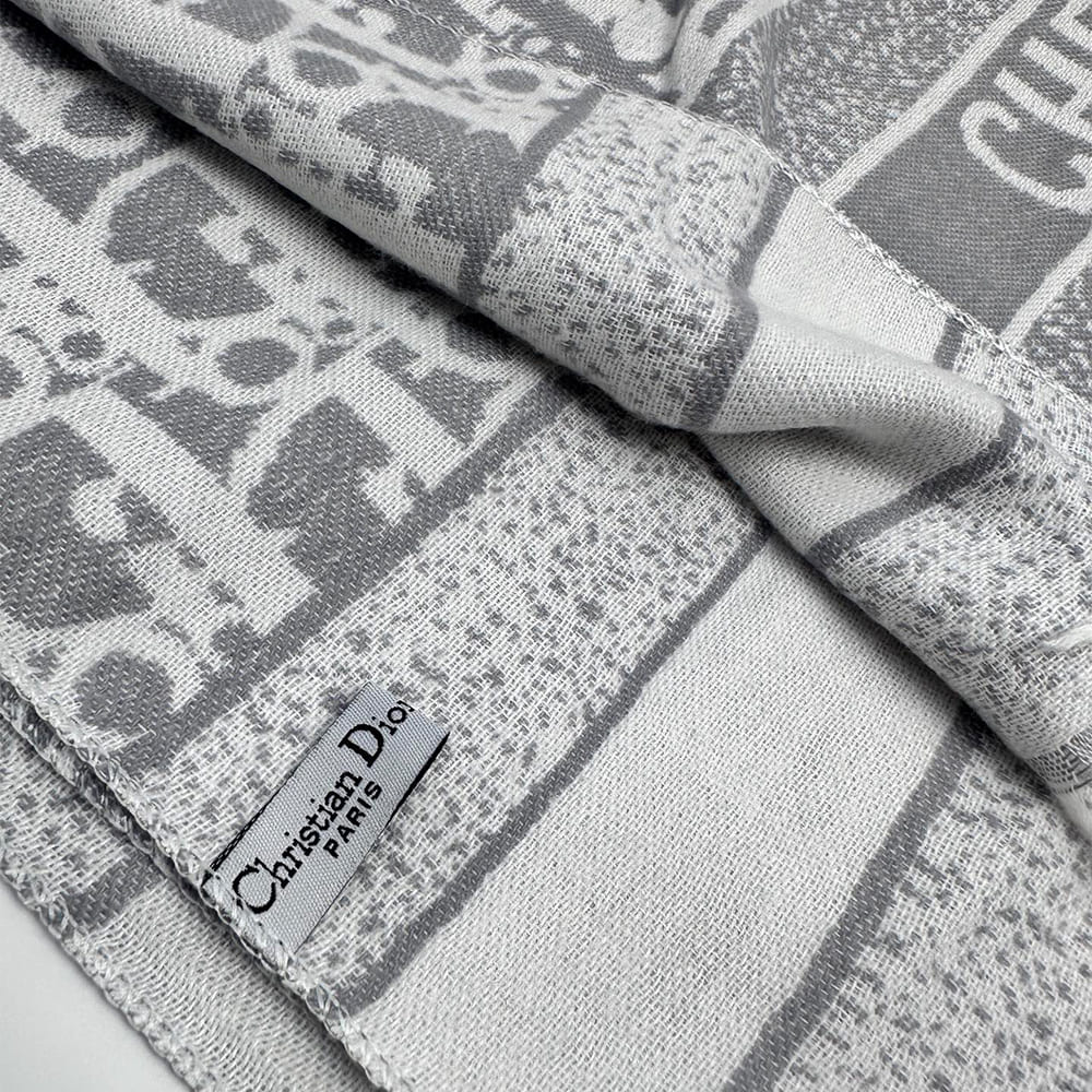 D10r Printed scarf