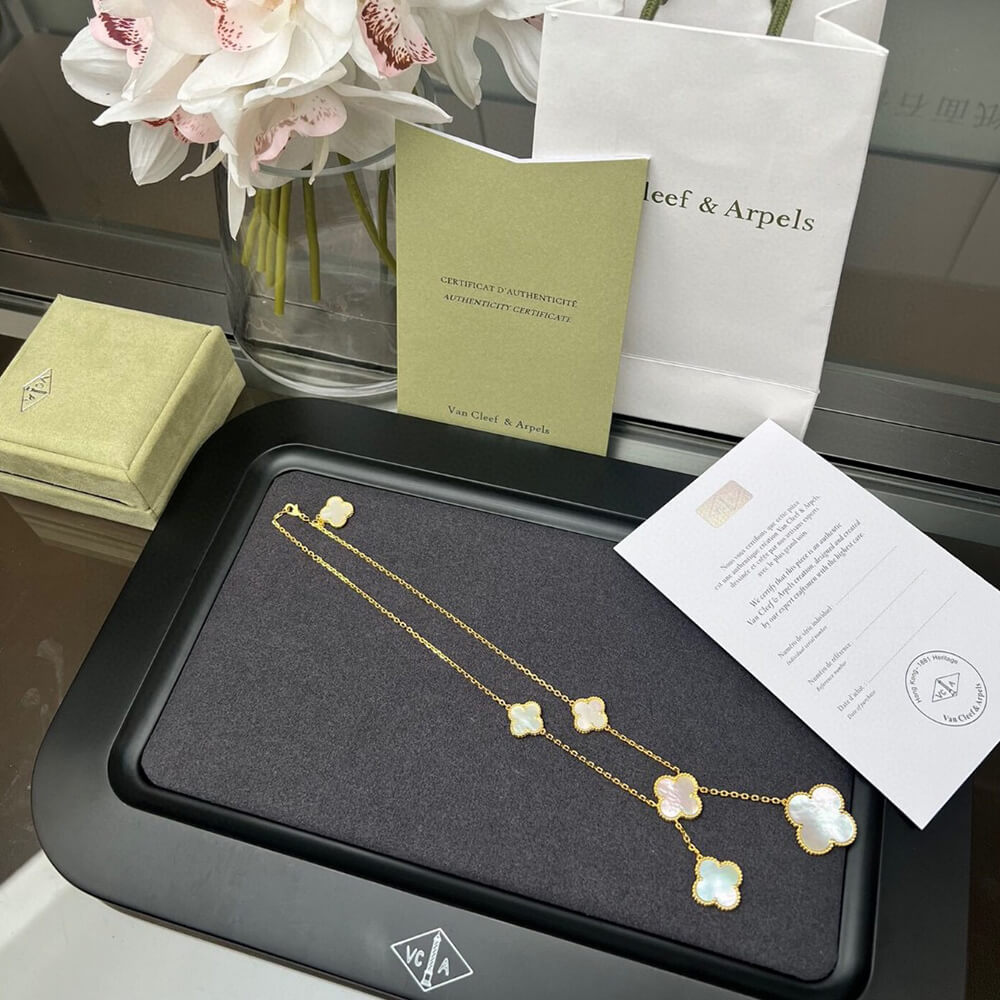 V*n Cl**f & ARPELS Collier Magic Alhambra 6 motifs(HIGH-END GRADE)