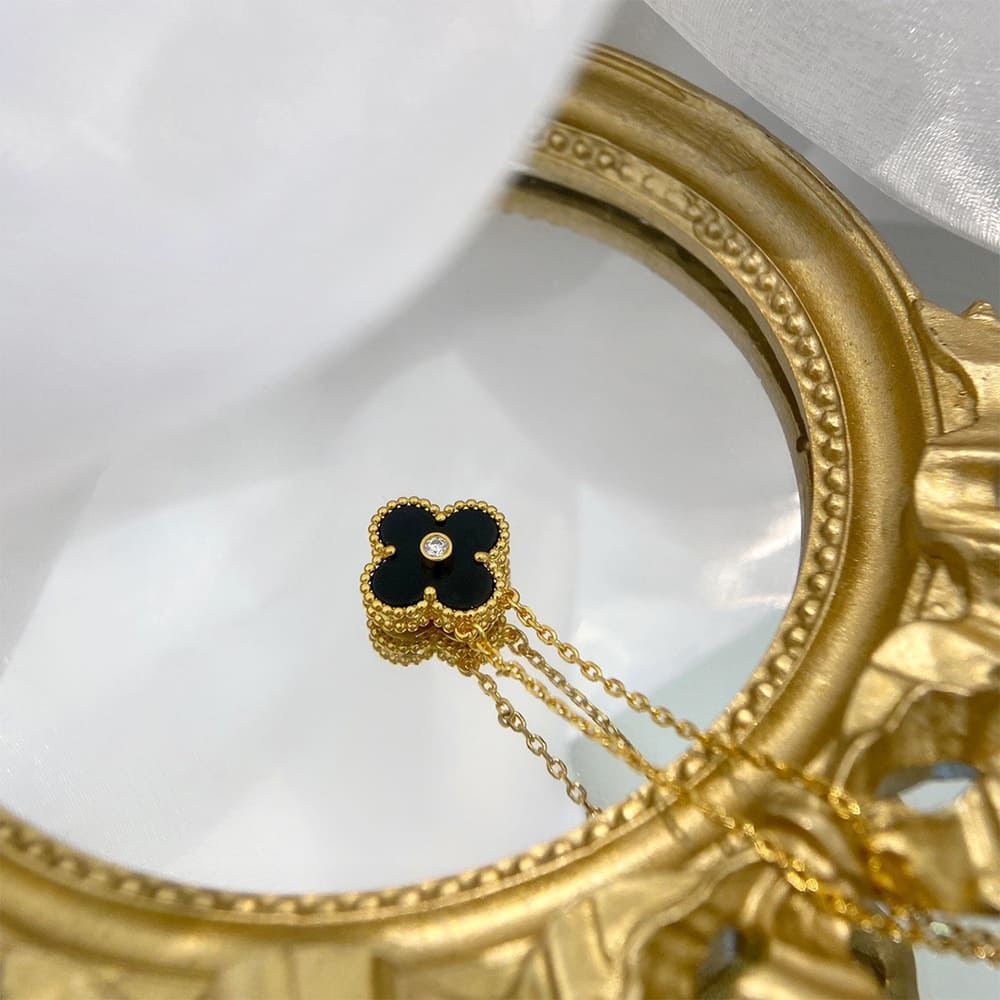 VCA necklace