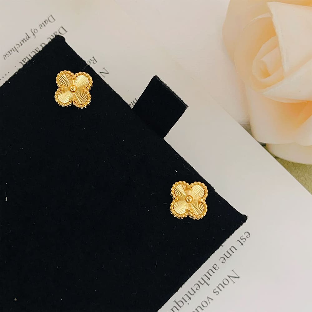 VCA Alhambra Earrings