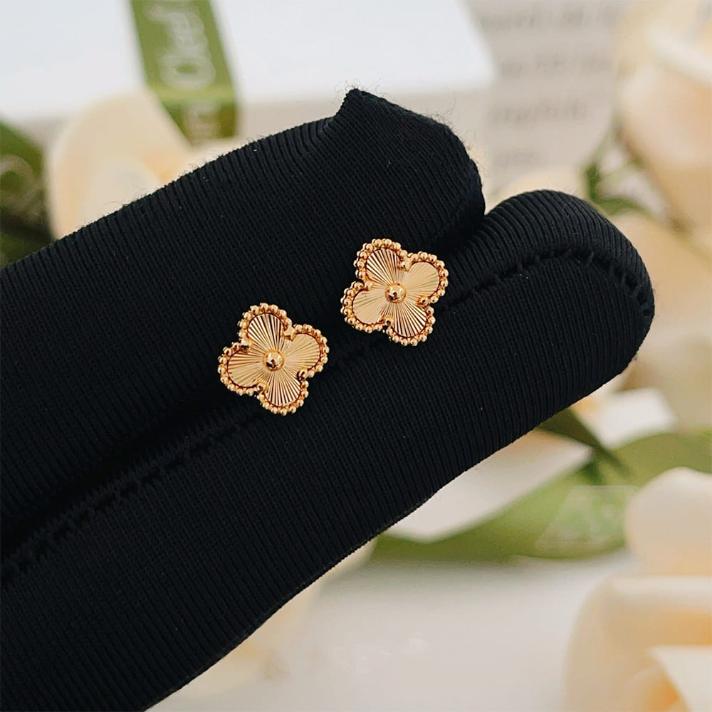 VCA Alhambra Earrings