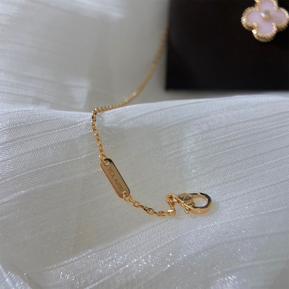 VCA necklace