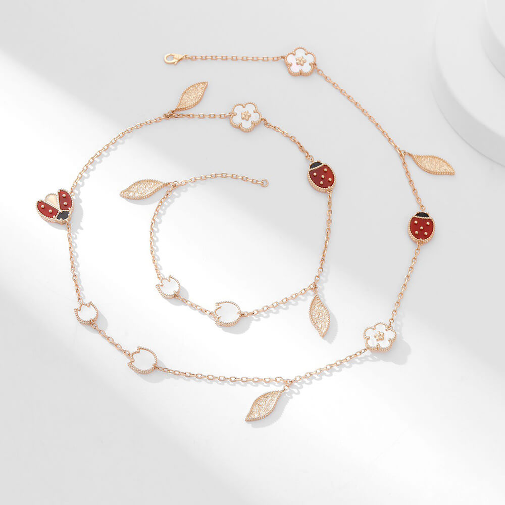 VCA Lucky Spring long necklace, 15 motifs