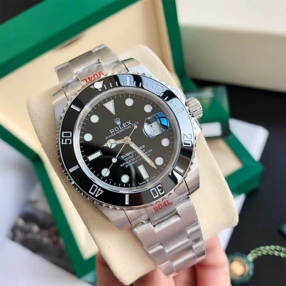 R01ex Submariner Date