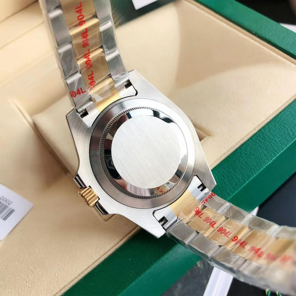 R01ex Submariner Date