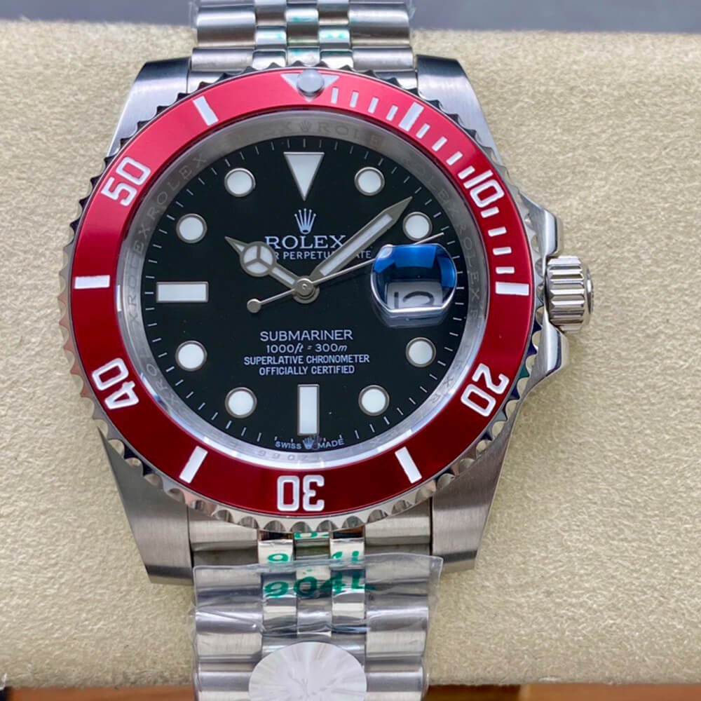 R01ex Submariner Date