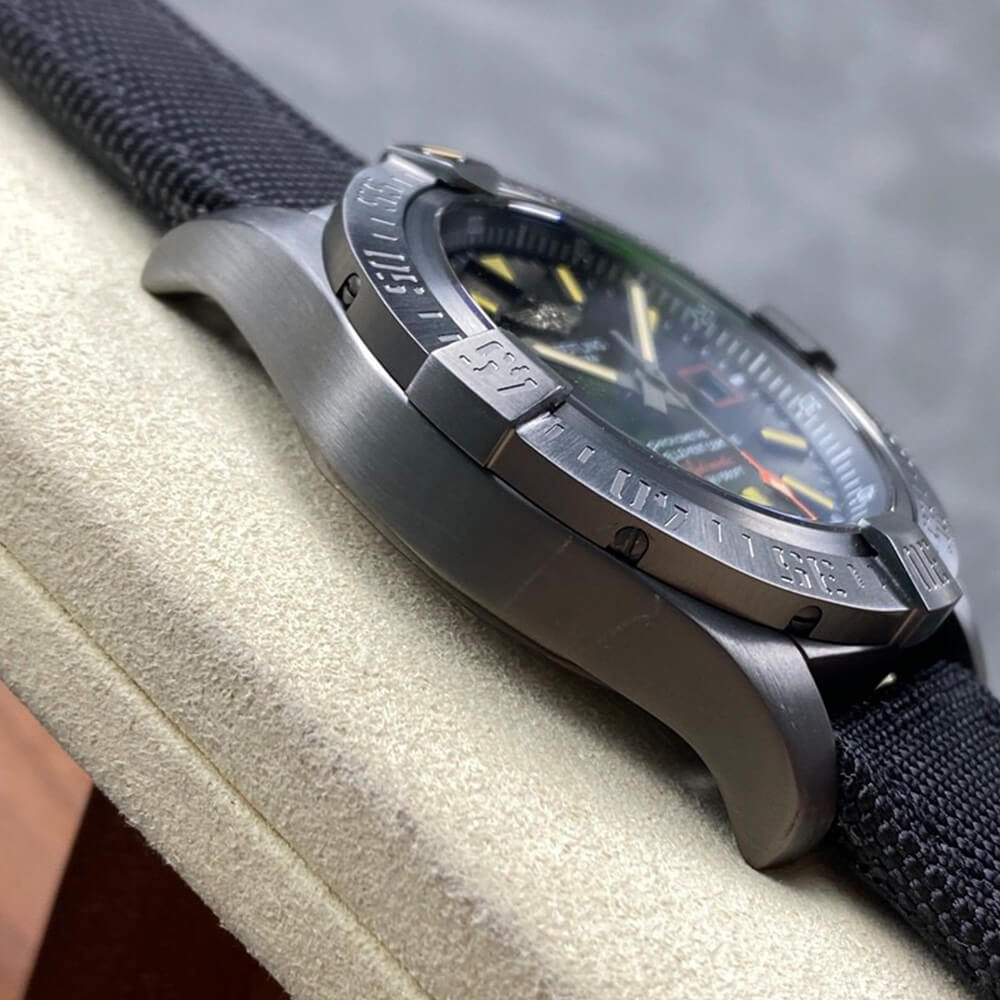 Breitling Avenger Blackbird 44