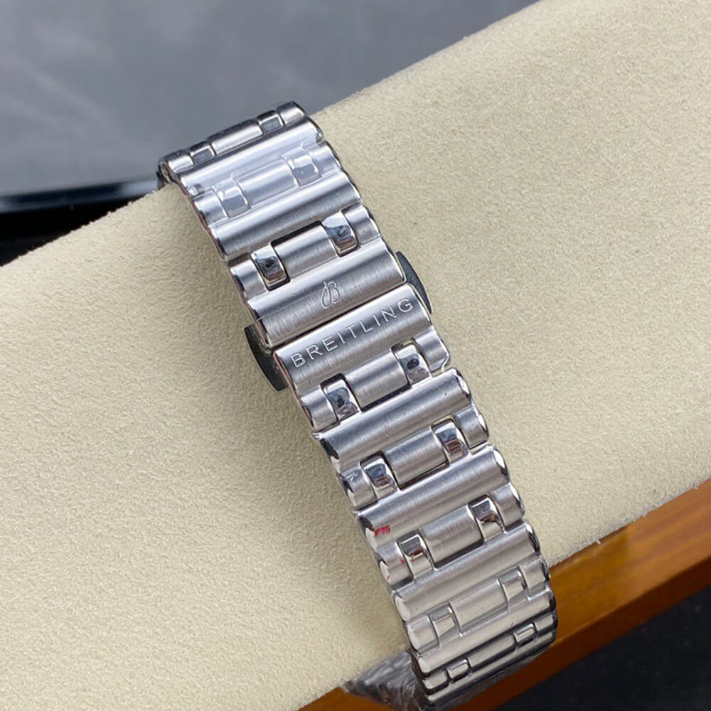 Breitling Chronomat Automatic GMT 40
