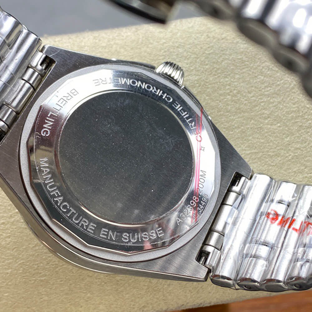 Breitling Chronomat Automatic GMT 40