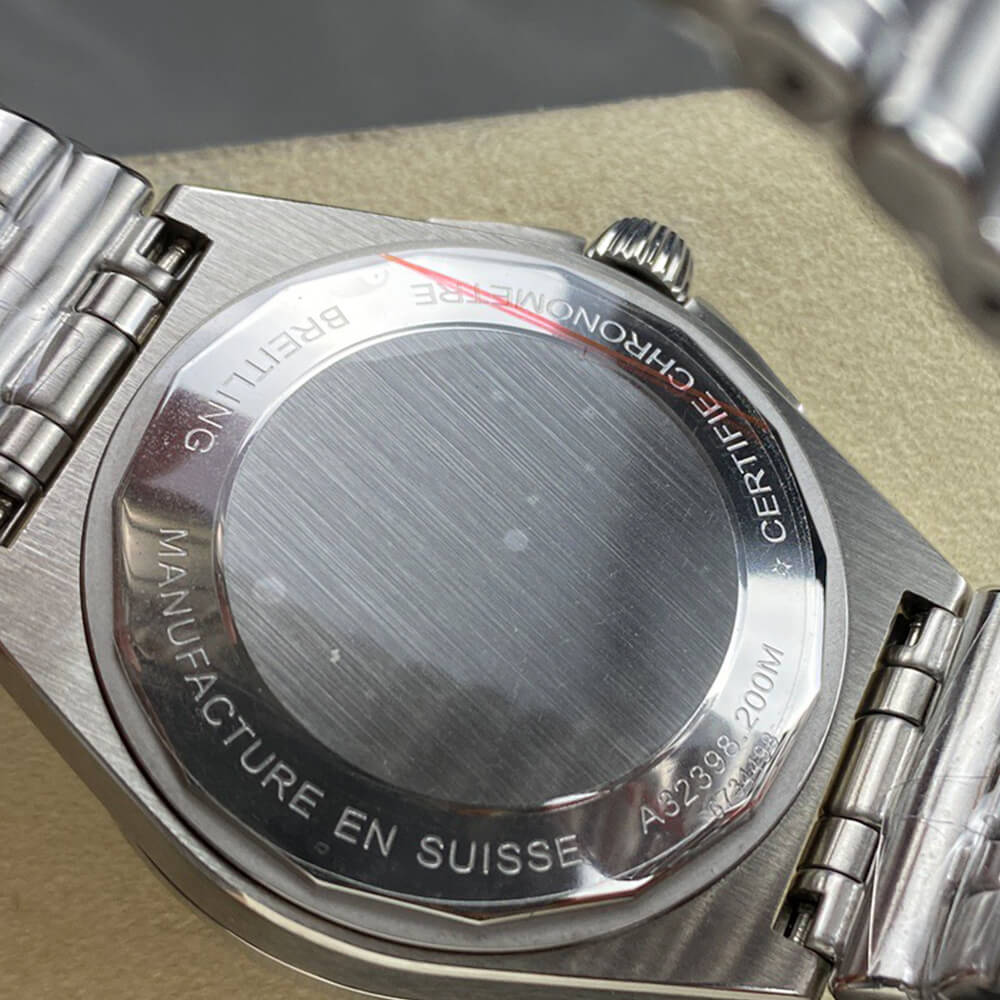 Breitling Chronomat Automatic GMT 40