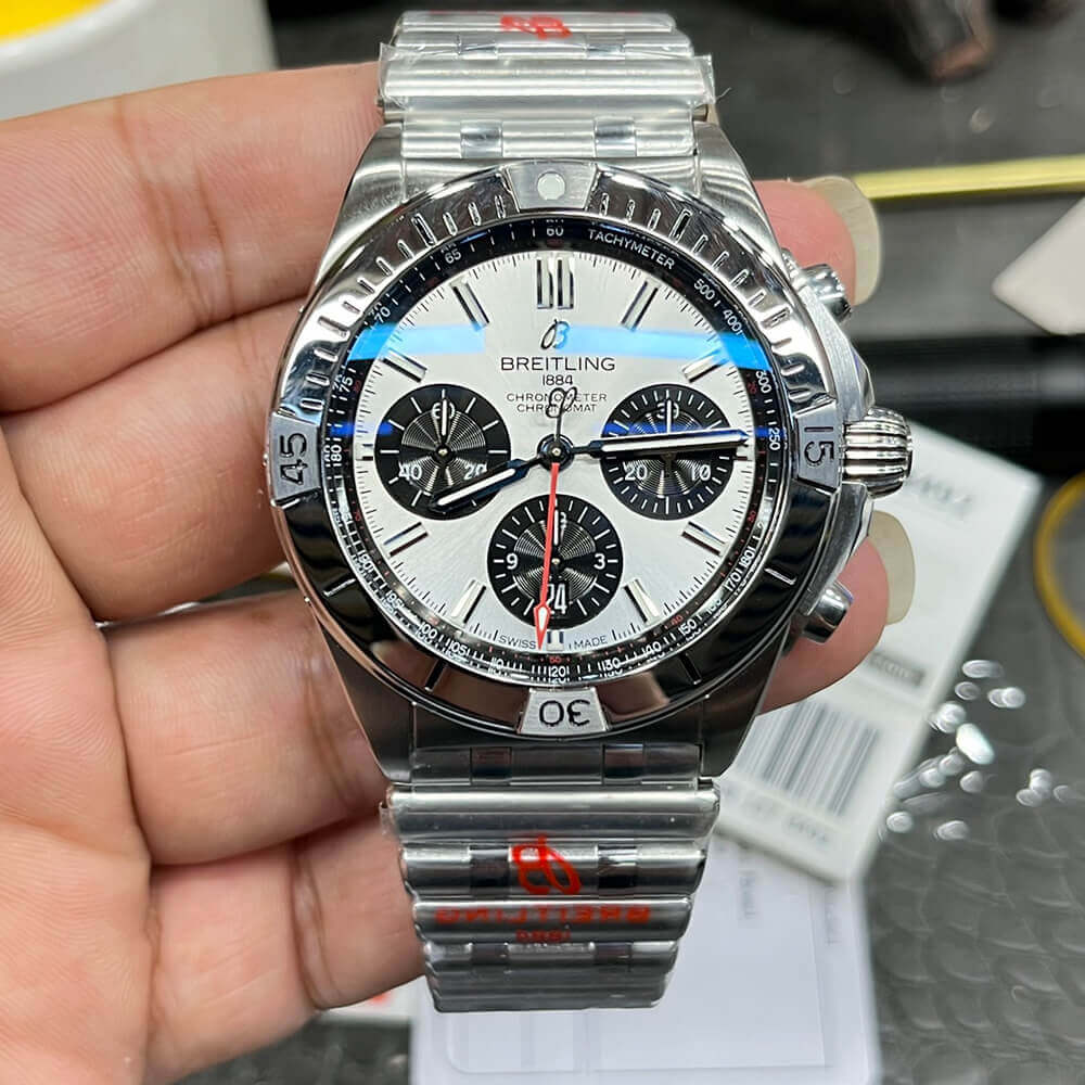 Breitling S*per Chronomat B01 44