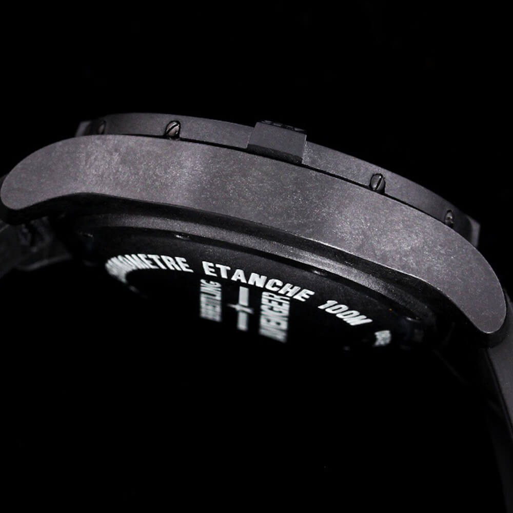 Breitling Avenger 45