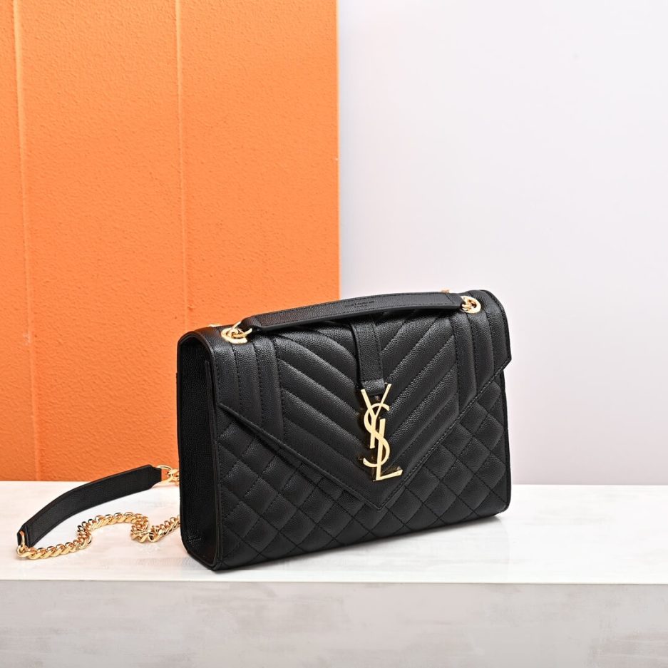 Y51 ENVELOPE MEDIUM IN QUILTED GRAIN DE POUDRE EMBOSSED LEATHER