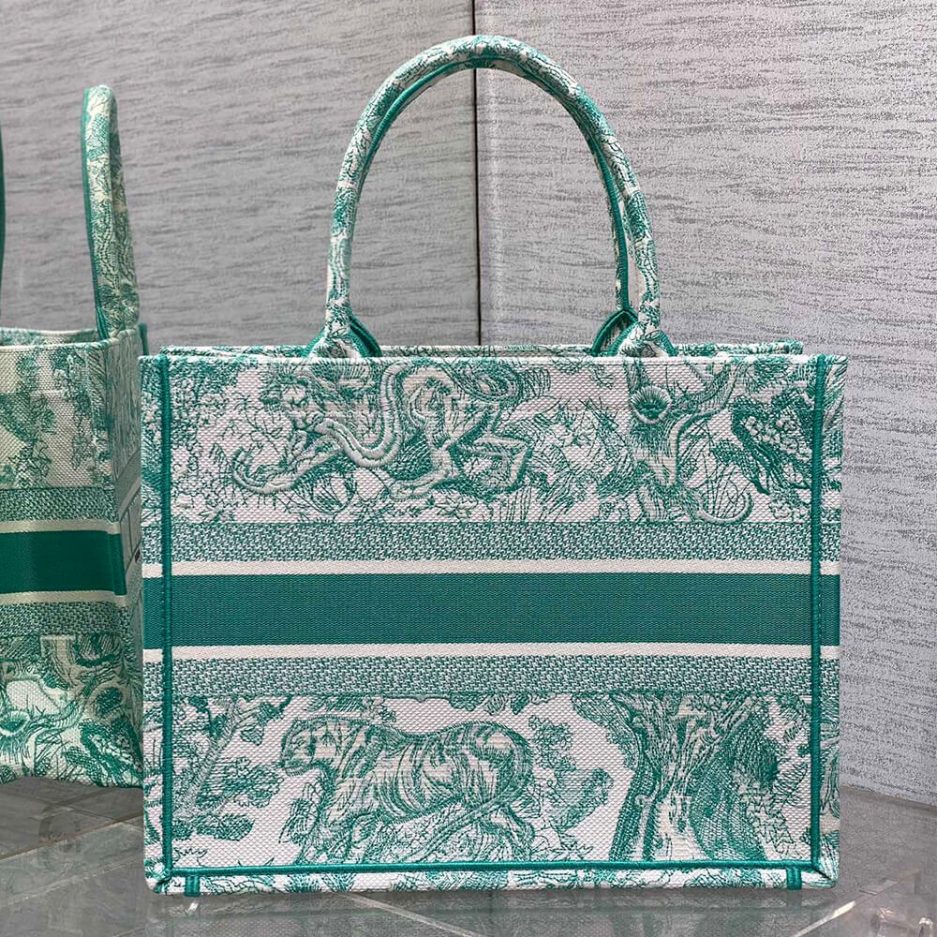 Medium D10r Book Tote