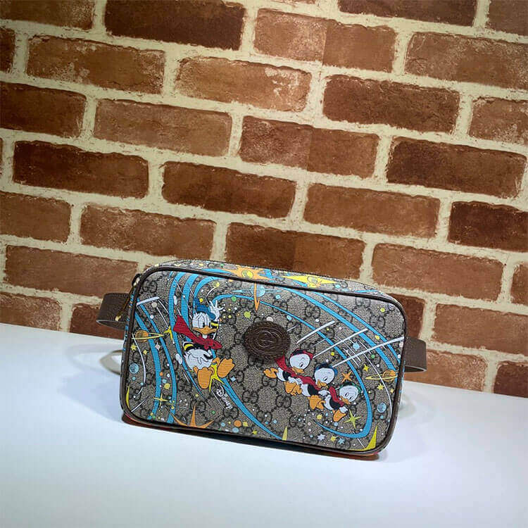 Disney x Gvc*1 Donald Duck Print Belt Bag