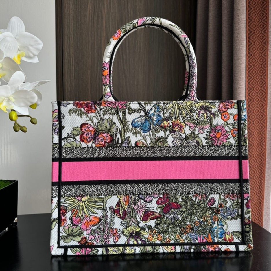 Medium D10r Book Tote