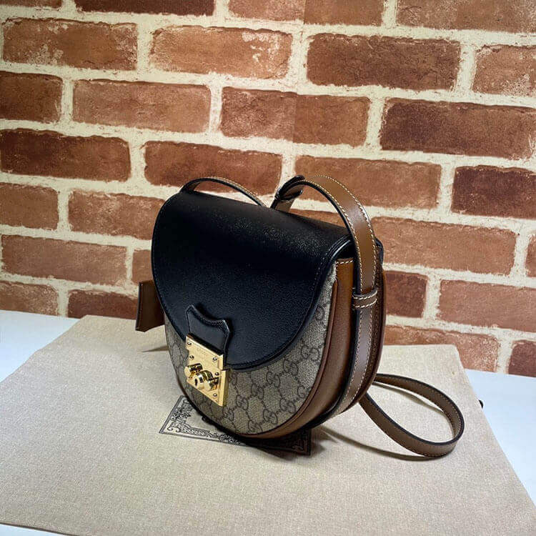 Gvc*1 Padlock Small Shoulder Bag
