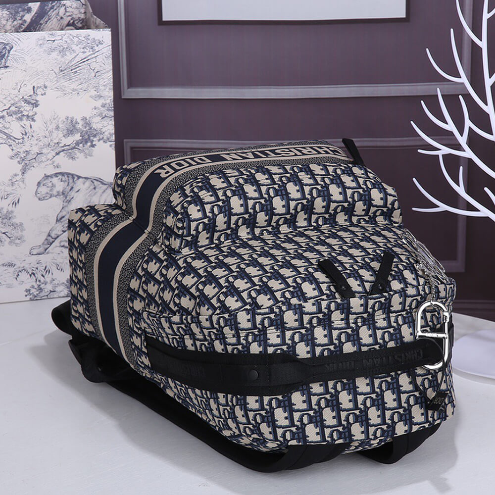 D10rTRAVEL BACKPACK
