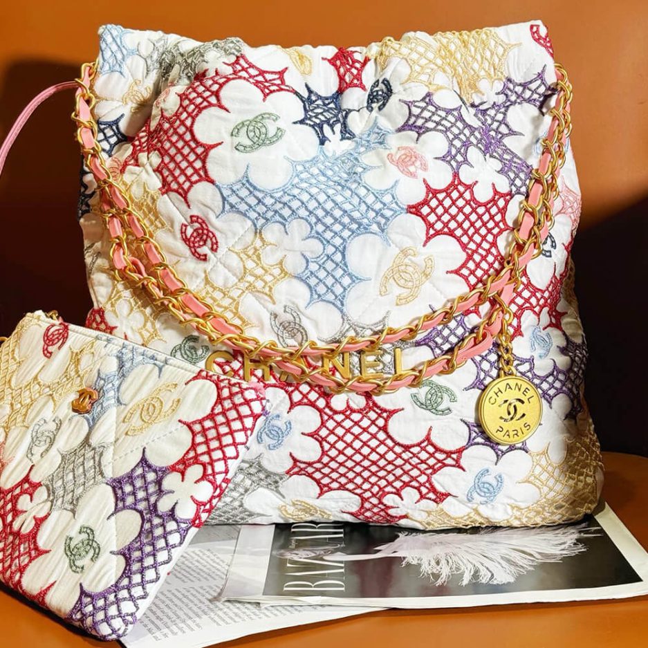 Ch**el 22 SMALL HANDBAG