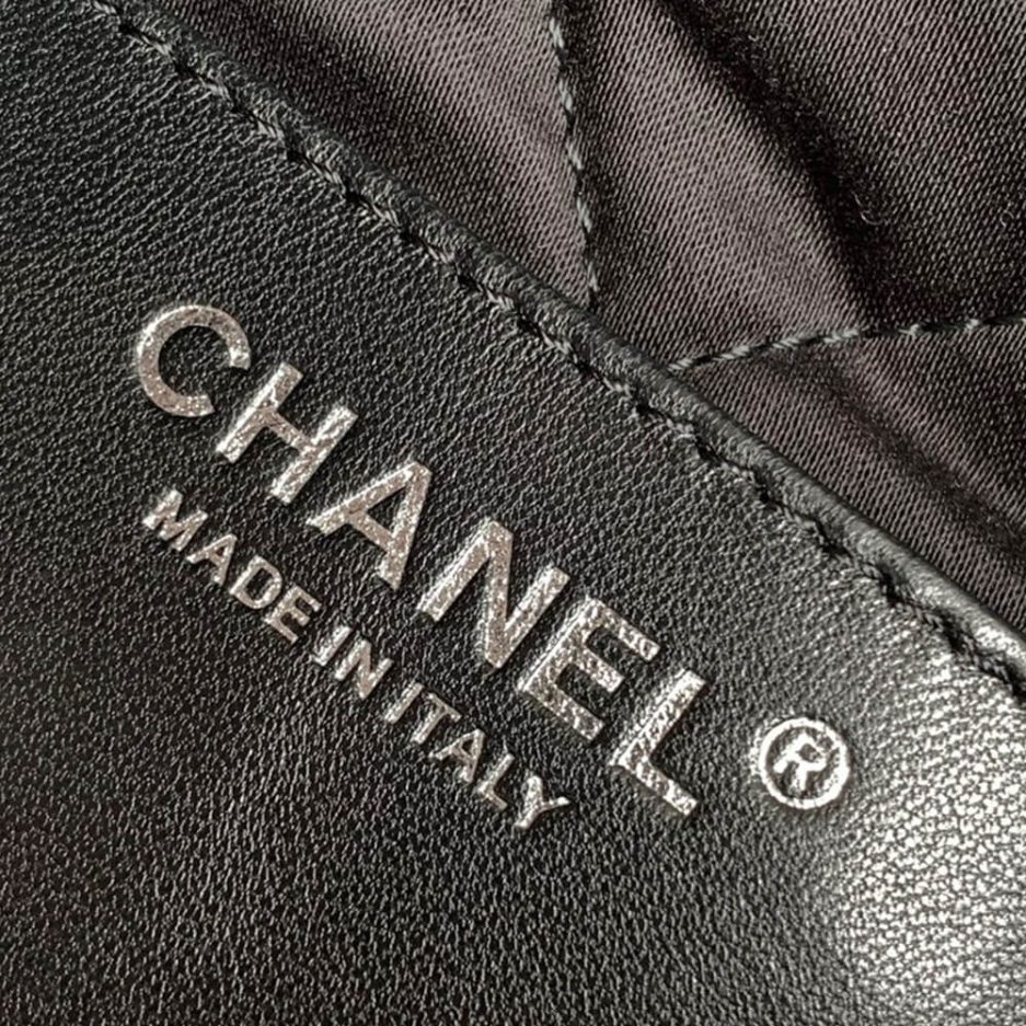 Ch**el 22 MINI HANDBAG