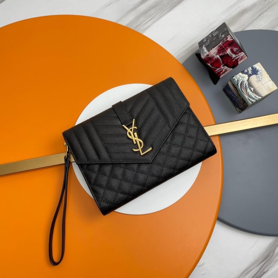 Y51 CASSANDRE matelassé leather flap clutch