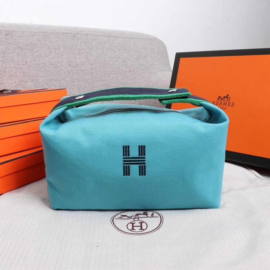 H**me5 toiletery bag