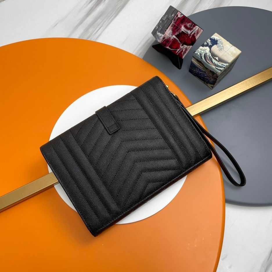 Y51 CASSANDRE matelassé leather flap clutch