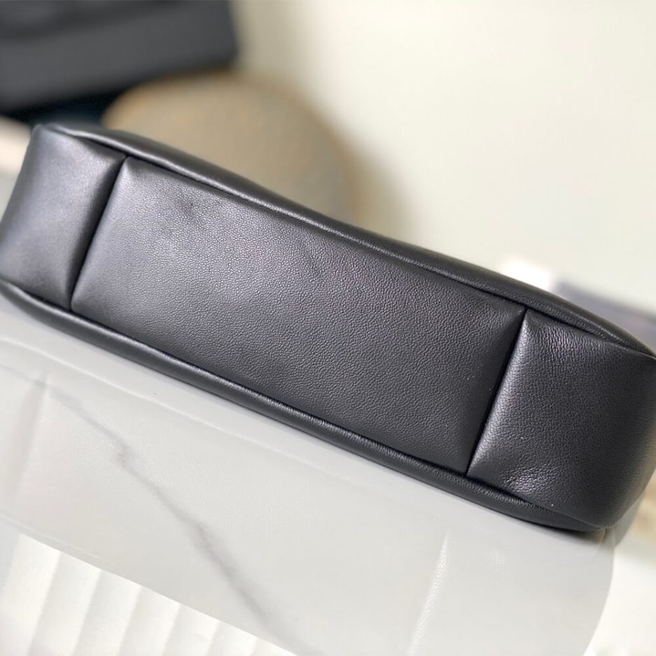Y51 LE 5 À 7 ARMPIT BAG