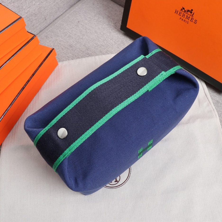 H**me5 toiletery bag