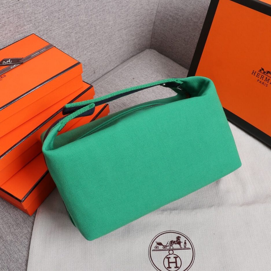H**me5 toiletery bag