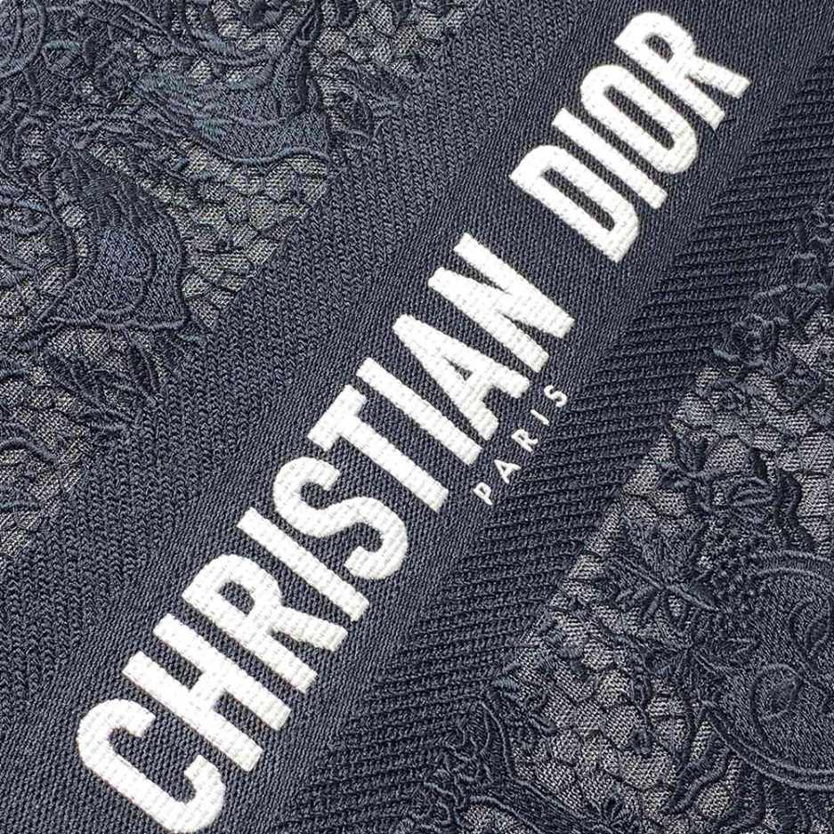 Medium D10r Book Tote