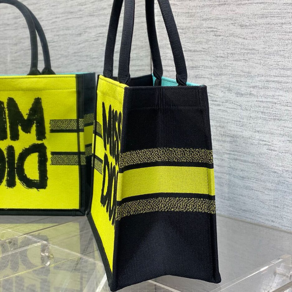 Medium D10r Book Tote
