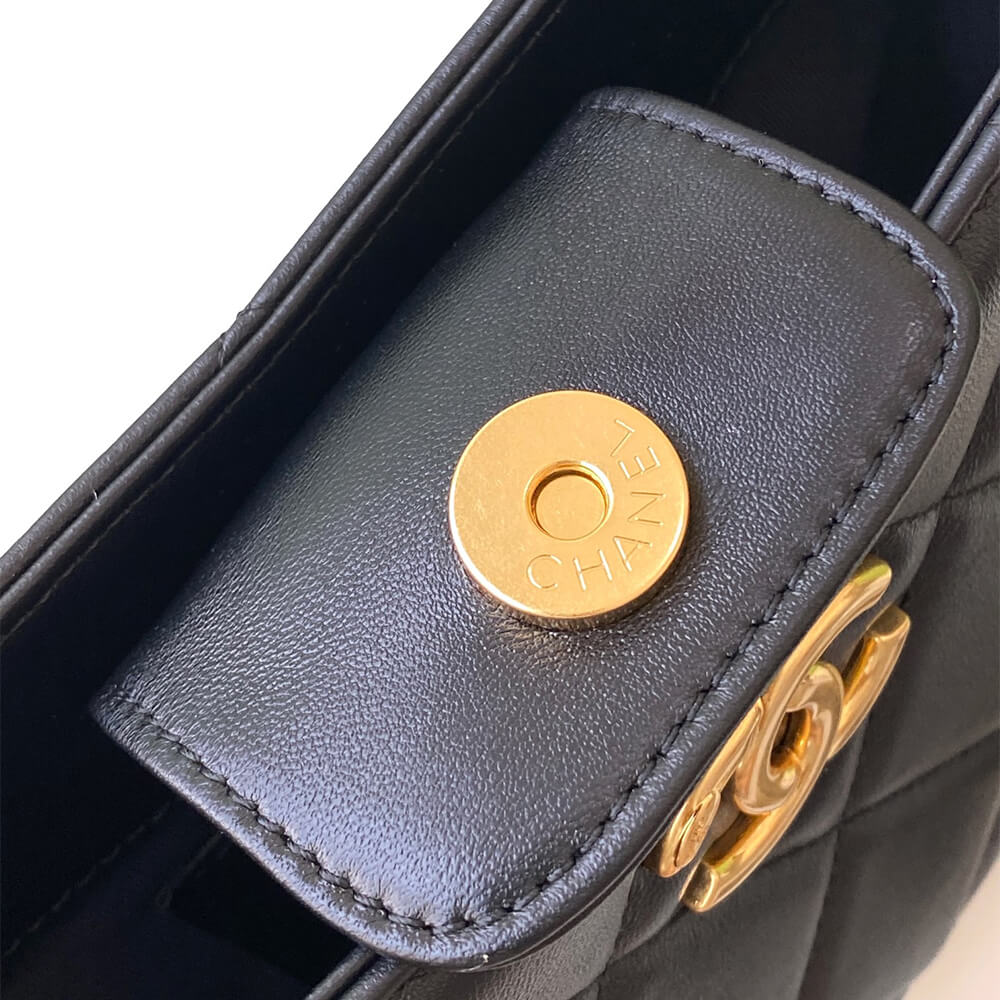 Ch**el Hippie Bag