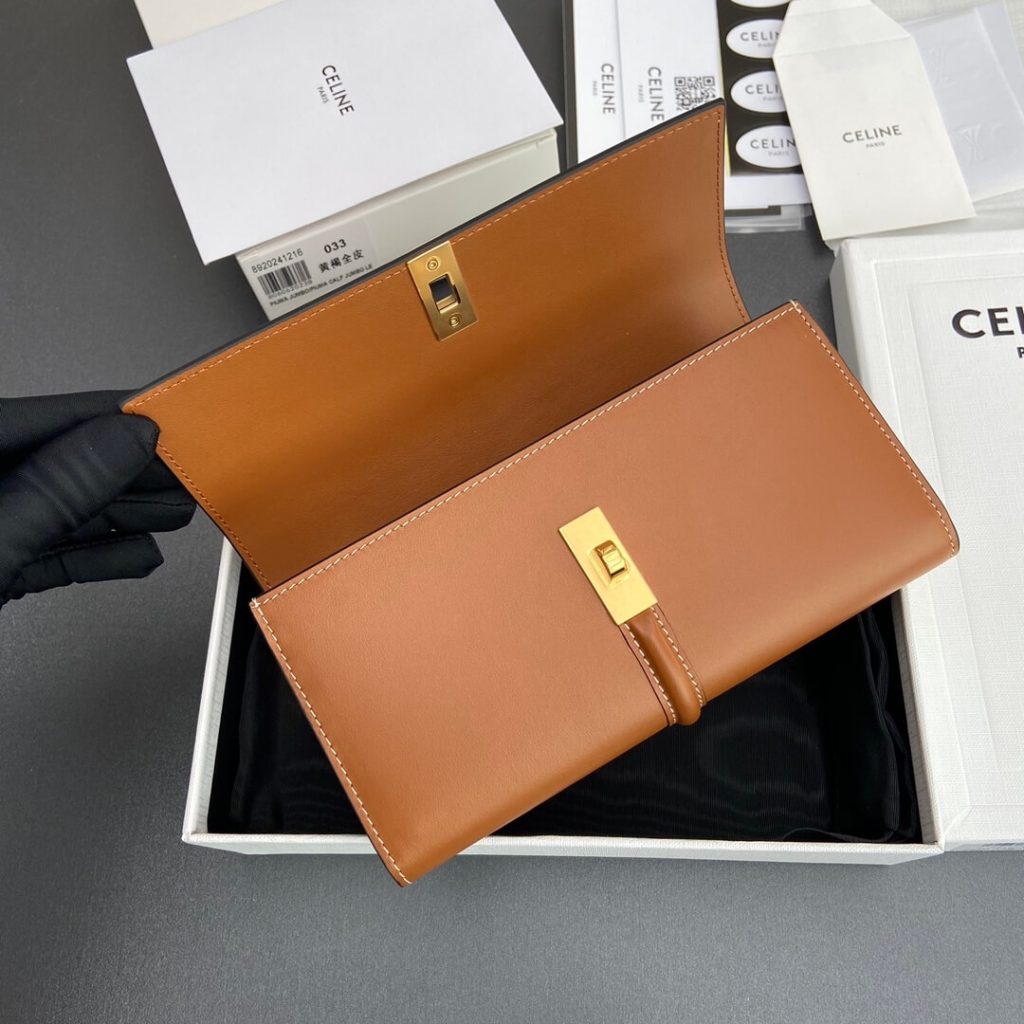 Ce1i*e 16 Large Wallet in Shiny Calf Leather