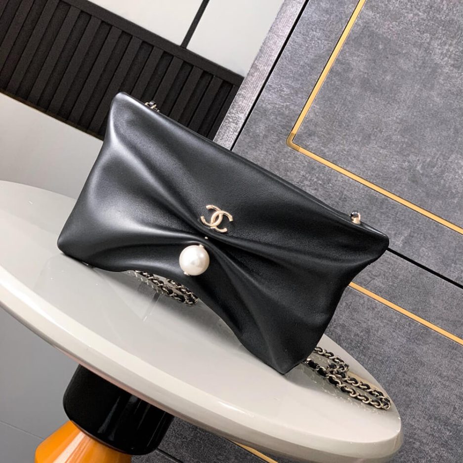 Ch**el Clutch With Chain(HIGH-END GRADE)
