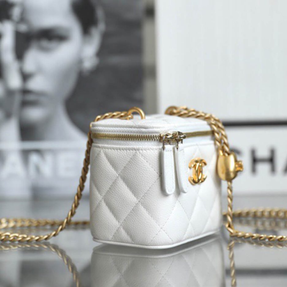 Ch**el Quilted Heart Crush Mini Vanity with Chain(high-end grade)
