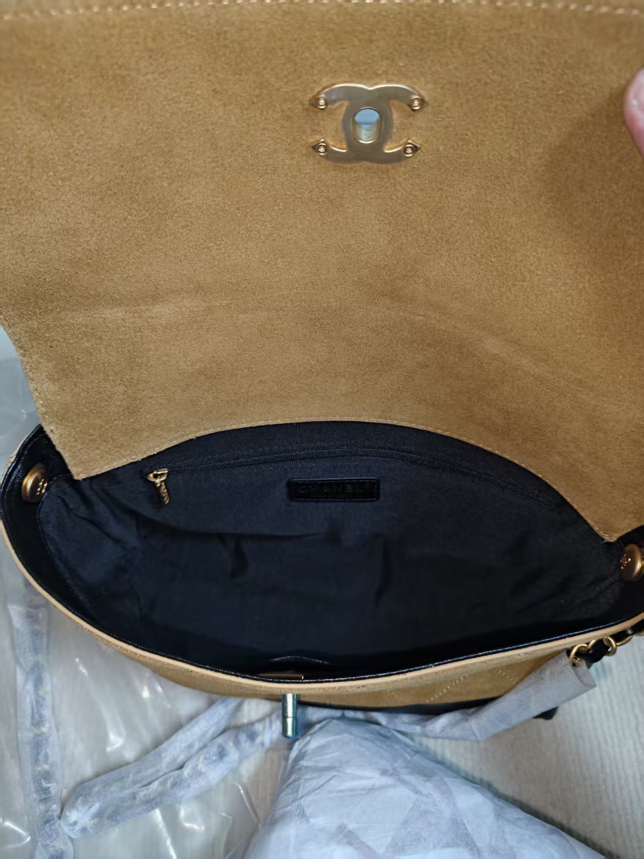 Ch**el Bag on 25 Fashion Show(HIGH-END GRADE)