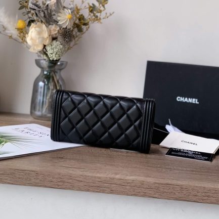 Ch**el classic long wallet